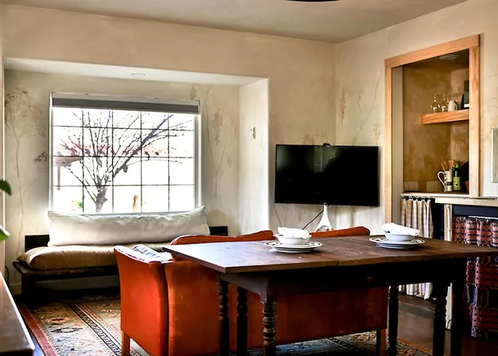 Secluded Designer Cottage - Sedona Wine Trail Cottonwood